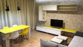 For rent apartment in Cluj, near the University of Medicine and Pharmacy, with 2 bedrooms and a living-room, on Louis Pasteur street Video