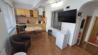 Apartment for rent in Cluj-Napoca, in the center of the city, close to the University of Medicine and Pharmacy and the University Babeș-Bolyai Video