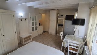 HASDEU RESIDENCE: apartment for rent in Cluj, near the University of Medecine and Pharmacy and  the University of Veterinary Medecine Video
