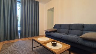 MARINESCU PREMIUM RESIDENCE: Luxury apartment for rent in Cluj-Napoca, near the University of Medicine and Pharmacy, with bedroom, living-room, 2 bathrooms, private yard Video