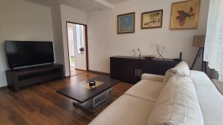 PET FRIENDLY house on 2 levels near the University of Veterinary Medicine, Calea Mănăștur street, with 2 bedrooms, living-room, kitchen, 2 bathrooms and a private yard Video