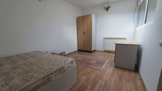 CHEAP APARTMENTS: apartment for rent in the center of Cluj-Napoca, 5 minutes’ walk from the University of Medicine and Pharmacy and 5 minutes’ walk from the University of Agricultural Sciences and Veterinary Medicine, consisting of kitchen, bedroom and bathroom. Video