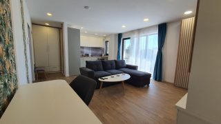 PLOPILOR PREMIUM RESIDENCE: penthouse for rent  in Cluj-Napoca, at three minutes from USAMV (University of Agricultural Sciences and Veterinary Medicine) and 20 minutes from UMF (University of Medicine and Pharmacy), with living-room, bedroom and a huge terrace Video