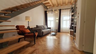 Luxury apartment for rent in Cluj-Napoca, central area, Republicii street, near the University of Medicine and Pharmacy, with bedroom and living-room Video