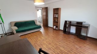 Apartment for rent in Cluj-Napoca, 5 minutes walk to the University of Medicine and Pharmacy and 5 minutes walk to the University of Agricultural Sciences and Veterinary Medicine, Motilor street, livingroom and bedroom or two bedrooms Video