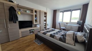 For rent an apartment near the University of Medicine and Pharmacy, Motilor street no. 1, consisting of 2 bedrooms, kitchen, bathroom Video