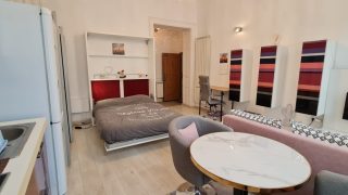 Splendid studio for rent in Cluj, 5 minutes walk to the University of Medicine and Pharmacy, Samuil Micu street, with room, bed area, kitchen, bathroom, balcony Video
