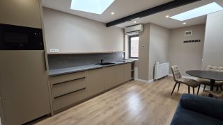 A freshly renovated apartment for rent in Cluj-Napoca, central historical area, near the University of Medicine and Pharmacy, with bedroom and living-room Video