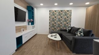 PLOPILOR PREMIUM RESIDENCE: penthouse à louer à Cluj-Napoca, à trois minutes de l’USAMV (Université des Sciences Agronomiques et de Médecine Vétérinaire) et à 15 minutes de l’UMF (Université de Médecine et Pharmacie), avec salon, chambre et une immense terrasse Video