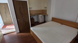 CHEAP APARTMENTS studio for rent in the center of Cluj-Napoca, 5 minutes’ walk from the University of Medicine and Pharmacy and 5 minutes’ walk from the University of Agricultural Sciences and Veterinary Medicine Video