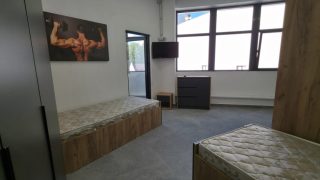 New and modern apartment, located in the center of Cluj-Napoca, a 5-minute walk from the University of Medicine and Pharmacy and the University of Veterinary Medicine and Agricultural Sciences. Video
