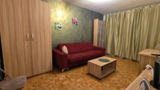 A louer un appartement près de l’Université de Médecine et de Pharmacie, rue Motilor n°1, composé de 1 chambre, 1 salon, cuisine, salle de bain Video