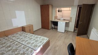APPARTEMENTS PAS CHERS : studio à louer en plein centre de Cluj-Napoca, à 5 minutes à pied de l&rsquo;université de médecine et de pharmacie et à 5 minutes à pied de l&rsquo;université des sciences agronomiques et vétérinaires Video