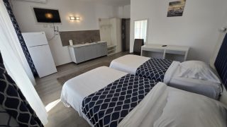 Modern studio for rent in Cluj-Napoca, in a new building, located 3 minutes from the University of Medicine and Pharmacy. Video