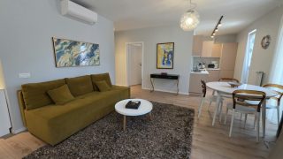 Apartment for Rent in Cluj-Napoca, in the center, at a 10-minute walk from the University of Medicine and Pharmacy, two bedrooms, on Mihai Eminescu street. Video