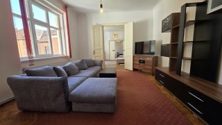 Apartment for Rent in Cluj-Napoca, 15 minutes walk from the University of Medicine and Pharmacy, on Iuliu Hossu street. Video