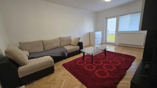 Appartement à louer à Cluj, rue Pasteur, à proximité de l&rsquo;Université de médecine et de pharmacie et de la Faculté de médecine vétérinaire, comprenant deux chambres et un séjour. Video